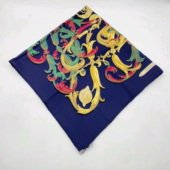 Authentic Hermes Carré 90 LE MORS A LA CONETABLE Navy Silk Scarf W/Box - Picture 10 of 16
